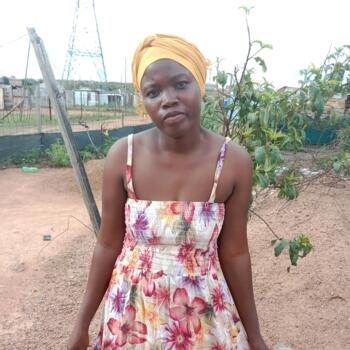 Babysitter in Pretoria: Nhlamalani