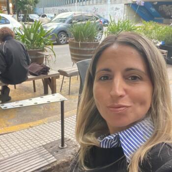 Babysitter Manantiales: Romina