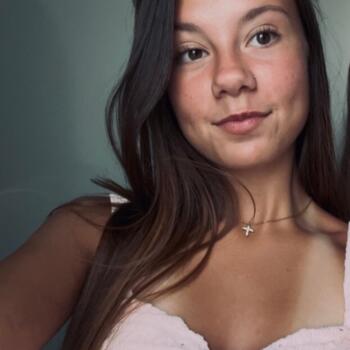 Babysitter in Chevresis-Monceau: Lana