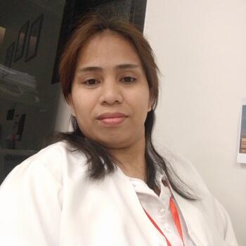 وظيفة جليسة أطفال في الرياض: فرص عمل كجليسة أطفال Jhanine