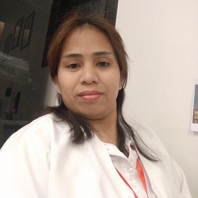 وظيفة جليسة أطفال في الرياض: Jhanine