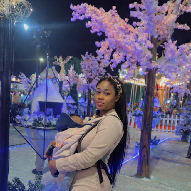 جليسة أطفال في عجمان: Opara