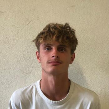 Babysitter in Six-Fours-les-Plages: Esteban