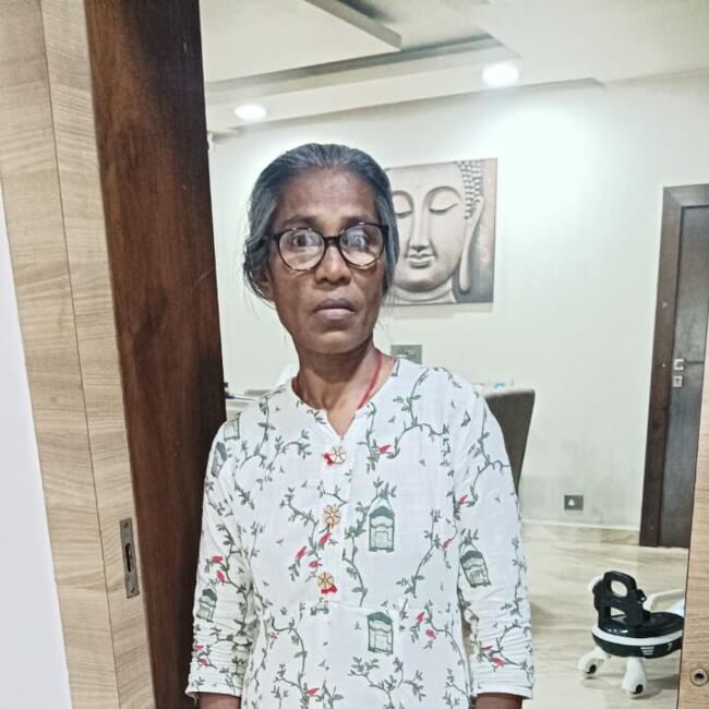 Babysitter in Kolkata: Miss