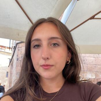 Babysitter in Bilbao: Monica