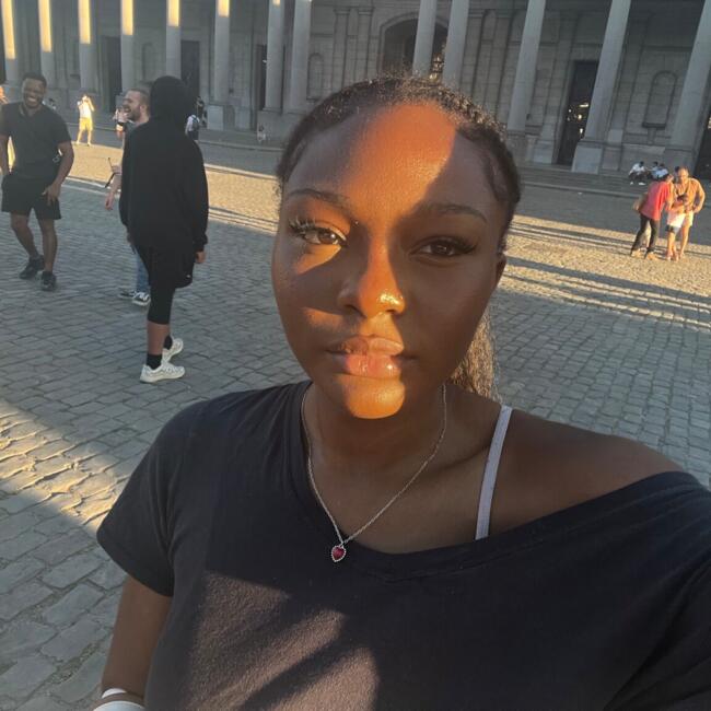 Baby-sitter à Anderlecht: Djenabou