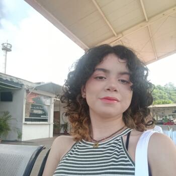 Babysitter in Caracas: Verónica