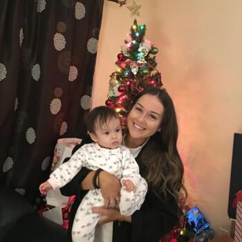 Babysitter in Burlington: Selina