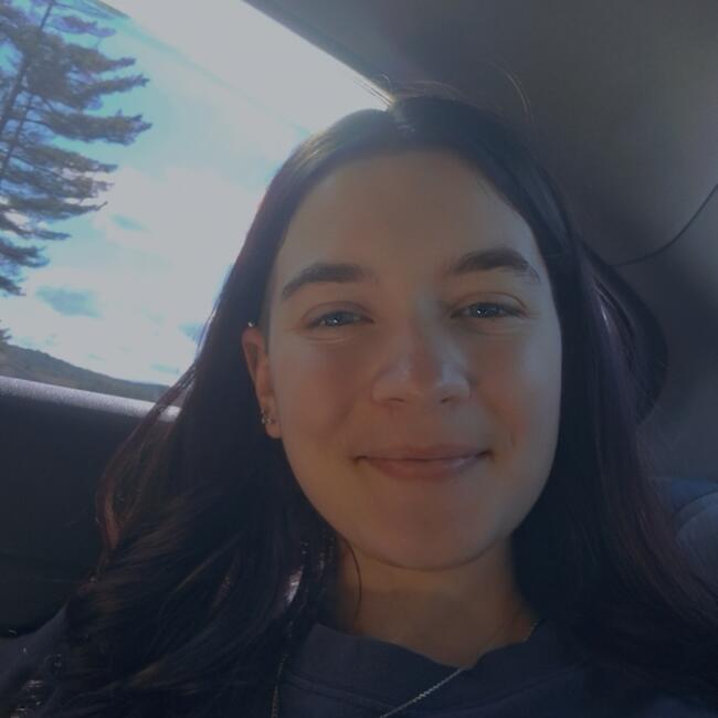 Babysitter in Plainfield (Connecticut): Madysen