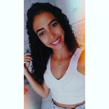 Babysitter in São Joaquim de Bicas: Hellen