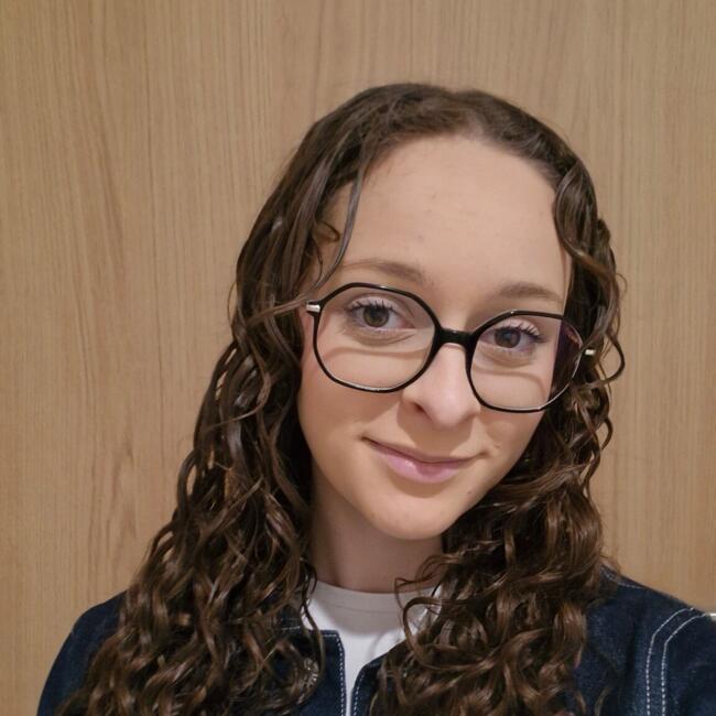 Babysitter in Baguer-Morvan: Suzane