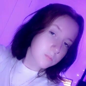 Babysitter in Caboolture: Ariana