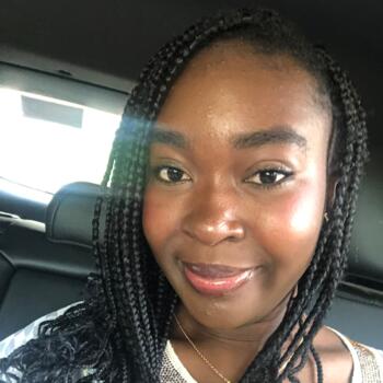 Baby-sitter in Longueuil: Malika