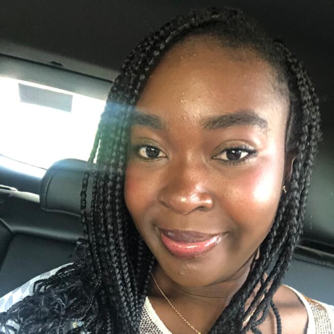 Babysitter in Longueuil: Malika