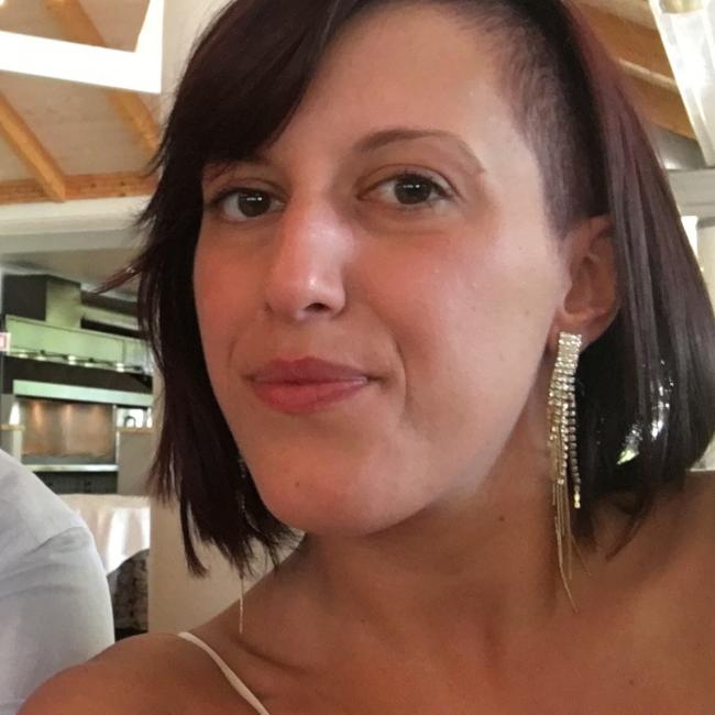 Babysitter a Alanno Scalo: Erika