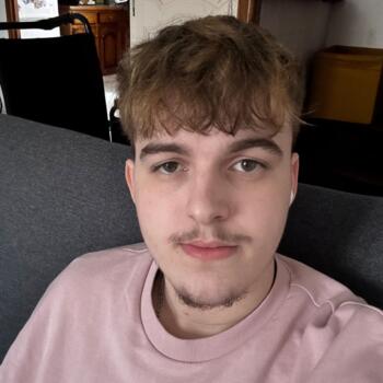 Babysitter in Fresnay-sur-Sarthe: Noa