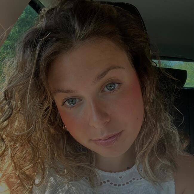 Babysitter in Charleville-Mézières: Florine