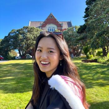 Babysitter in Singapore: Erin