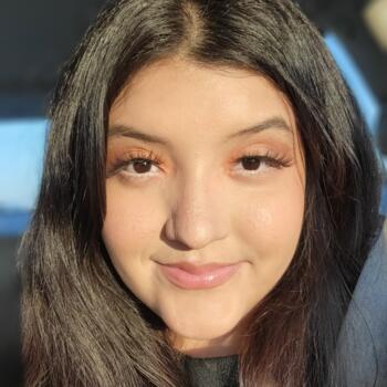 Babysitter in Fresno: Maranda