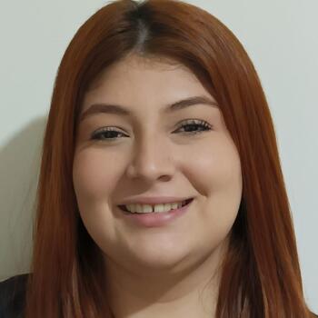 Babysitter Cuenca: Mia Crespo