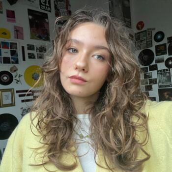 Babysitter Sarrigné: Maily