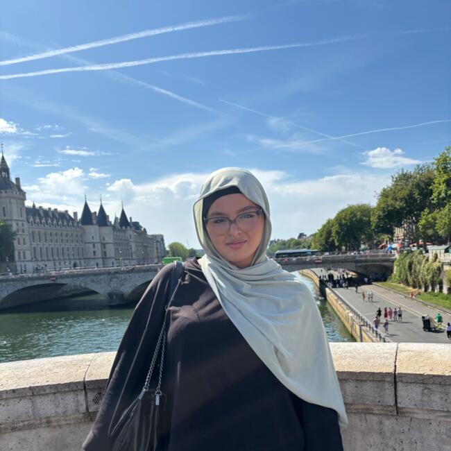 Babysitter in Argenteuil: Maissane