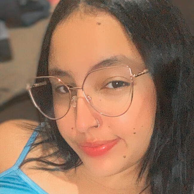 Babá em Trindade: Emilly