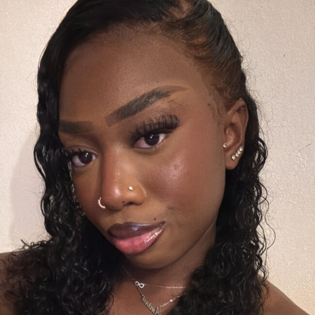 Babysitter in Villeneuve-le-Roi: Aminata