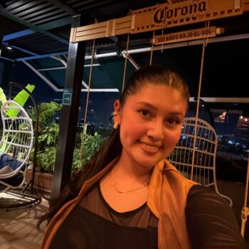 Canguro en Hospitalet de Llobregat: Angie Katalina