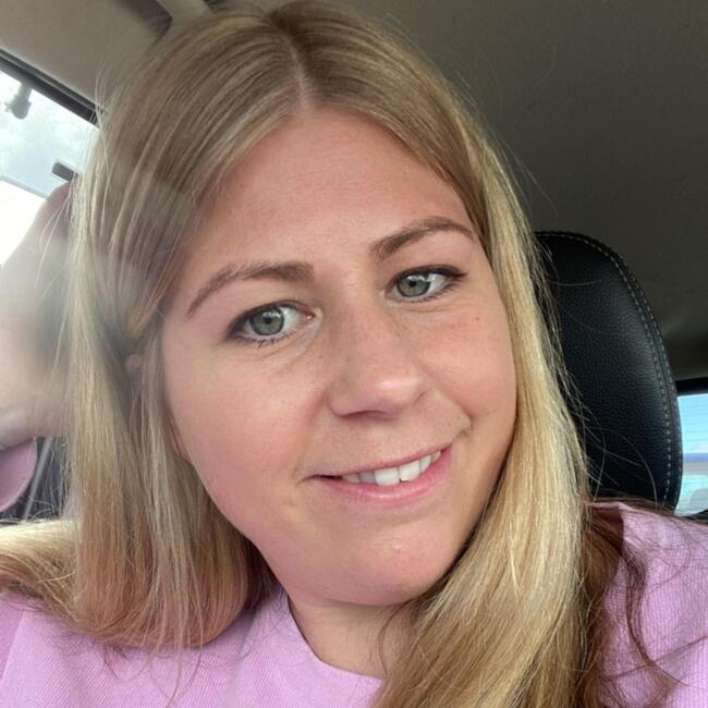 Babysitter in Palmerston North: Hailey