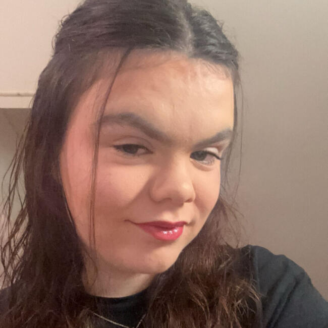 Babysitter in Rouen: Emma