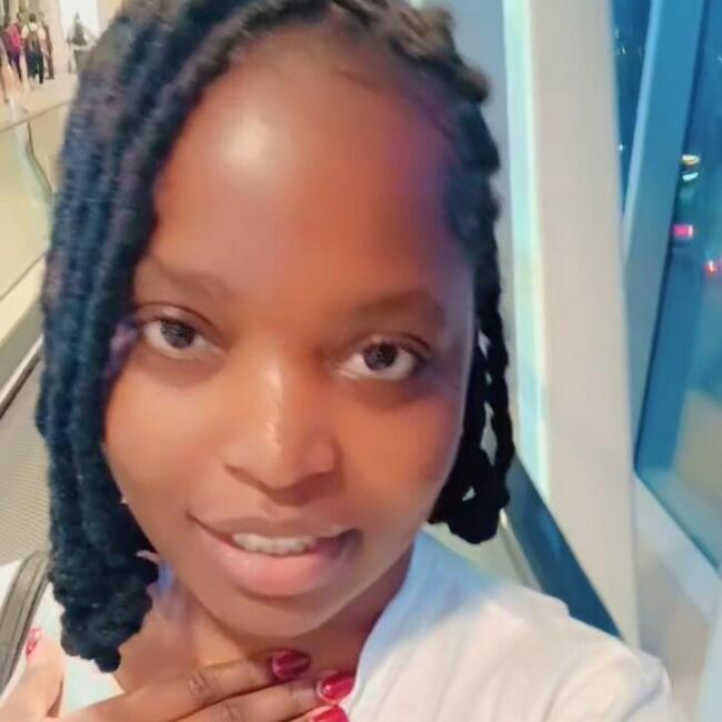 Babysitter in Dubai: Concilia