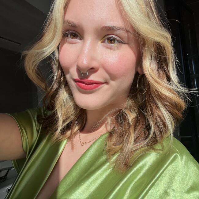 Babysitter in Villeneuve-d'Ascq: Inès