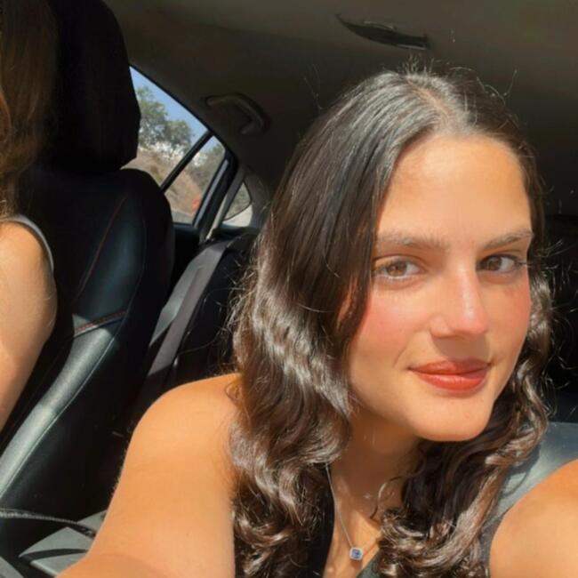 בייביסיטר ב- נתניה: ספיר