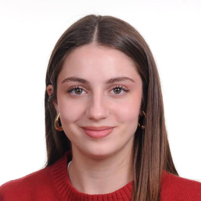 Babysitter in Granada: Claudia