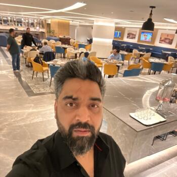 माता-पिता Meoka: Mohit