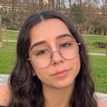 Babysitter em Paredes: Lara