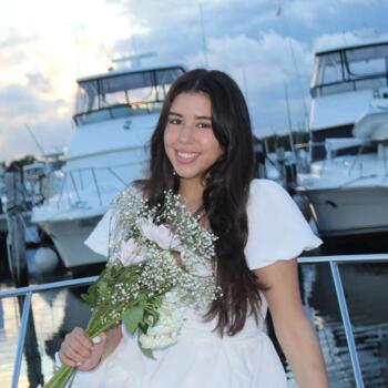 Babysitter in Cutler Bay: Sofia