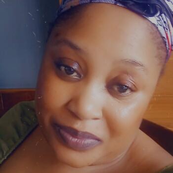 Babysitter Pretoria: Busi