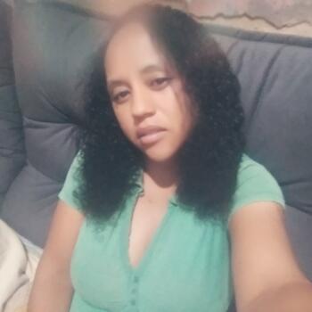 Babá em Senador Vasconcelos: Edna