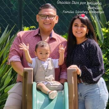 Babysitter Job in Santa Tecla: Babysitter Job Eduardo
