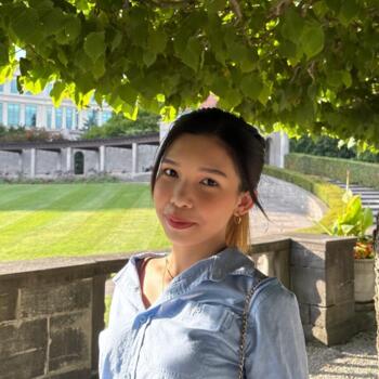 Babysitter in Niagara Falls: Louise