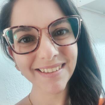 Babá em Assis: Stéfani