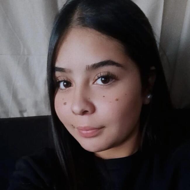 Babysitter in Providencia: Mia Medina Troncoso 