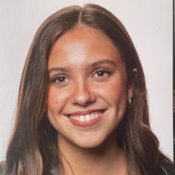 Babysitter in Pamplona: Belen