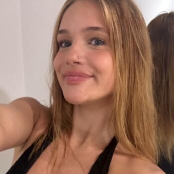 Babysitter in Port Macquarie: Carys