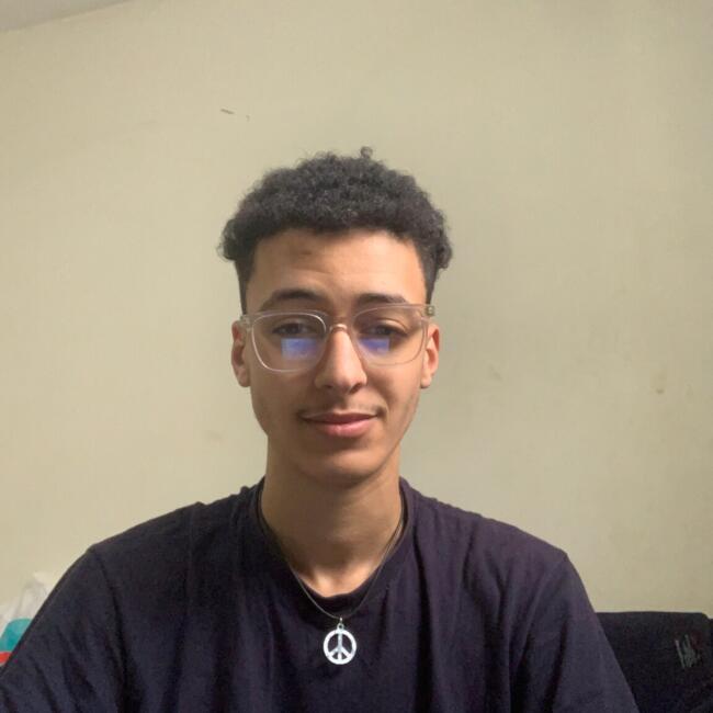 جليسة أطفال في رباط: Yassine