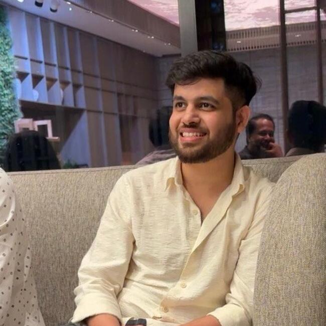 Serilingampalle में बेबीसिटिंग की नौकरी: Sarthak