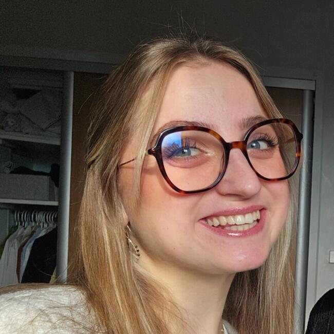 Babysitter in Lyon: Isabelle