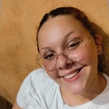 Babá em Cubatão: Renata